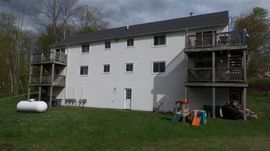 18 Chestnut St, Pittsfield, NH 03263 - photo 2