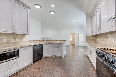 6200 Carver Rd, Houston, TX 77091 - photo 7