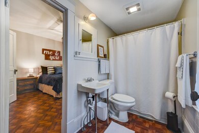 233 7th Avenue W Shakopee-11-original-Bathroom