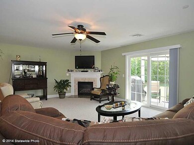 1 Gray Coach W unit 107, Cranston, RI 02921 - photo 3