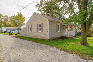 316 S Sheridan St, Lincoln, IL 62656 - photo 2