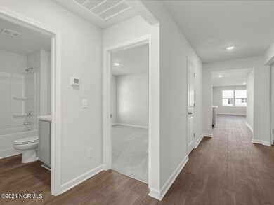 Foyer/Guest Bath