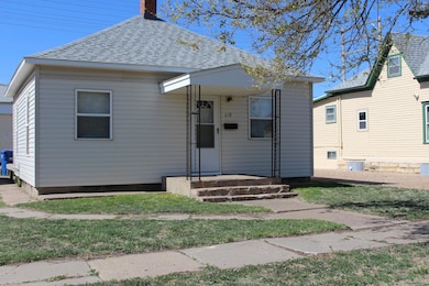 418 E 11th St, Hays, KS 67601 - photo 2
