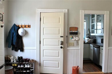 122 5th St unit 2, Providence, RI 02906 - photo 3