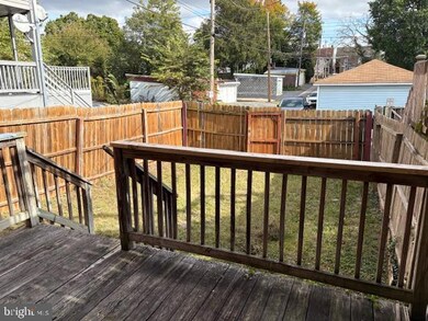 422 N Locust St, Hagerstown, MD 21740 - photo 3