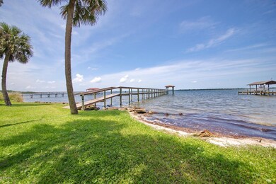 Dock_Boat_Lift_on_Indian_River