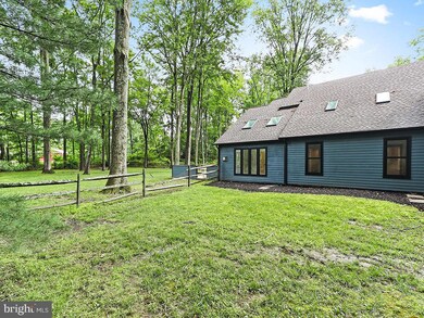 476 N Shady Retreat Rd, Doylestown, PA 18901 - photo 2