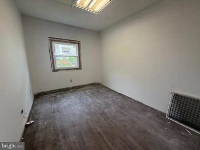 202 Morris Blvd, Toms River, NJ 08753 - photo 6