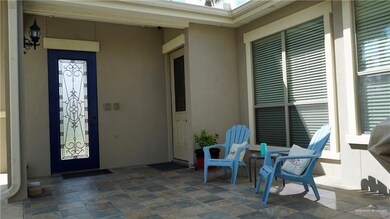 2113 Kingfisher Ln, Mission, TX 78572 - photo 3