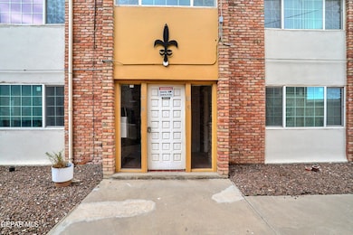 333 Eubanks Ct unit 10, El Paso, TX 79902 - photo 2