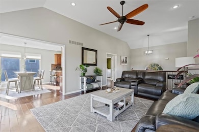 1001 SW Powell Dr, Oak Grove, MO 64075 - photo 7