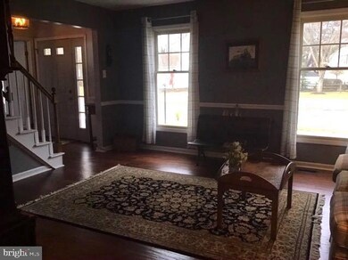 902 Shamrock Ct, Royersford, PA 19468 - photo 7