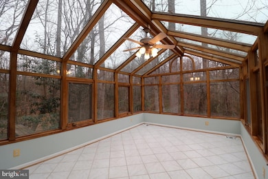 11312 Myrtle Ln, Reston, VA 20191 - photo 3