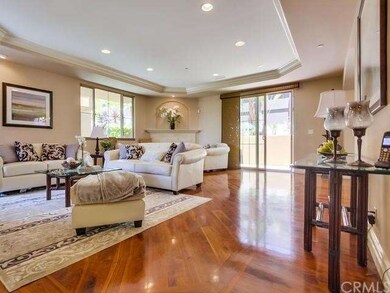 Family room pic 3