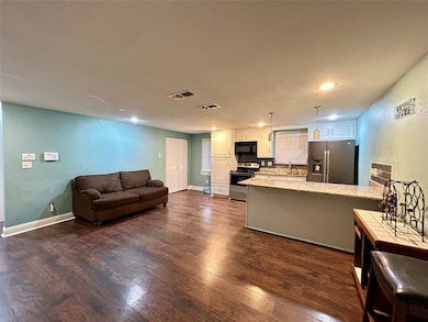 1300 Develon Dr, Mesquite, TX 75149 - photo 5