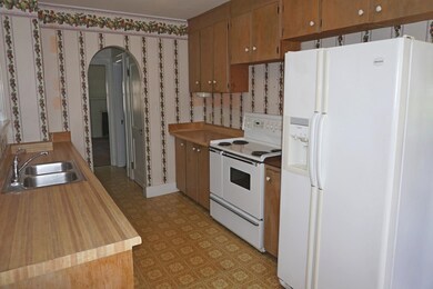 59 Bellevue Ave, Rutland, VT 05701 - photo 7