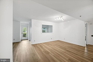 The Four Winds at Oakton unit 2-B7, Oakton, VA 22124 - photo 6