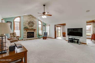 4-web-or-mls-2024 11 14 - 4215HickoryPl-