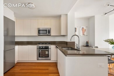 Reade57 unit 9A, New York, NY 10007 - photo 4
