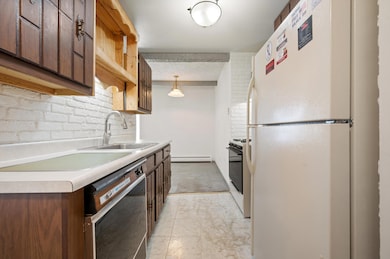 4000 W Rivers Edge Cir unit 24, Milwaukee, WI 53209 - photo 6