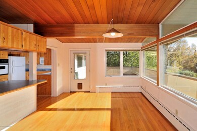 Dining Room w/Hardwood