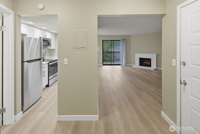 10506 NE 32nd Place unit G203, Bellevue, WA 98004 - photo 2