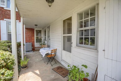 208 N 3rd St, Lewisburg, PA 17837 - photo 4