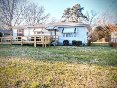 201 Brookdale Dr, High Point, NC 27263 - photo 3