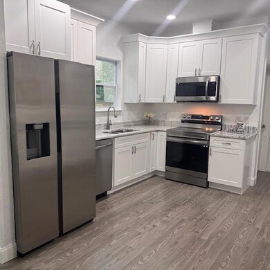 1720 NE 3rd Ave, Gainesville, FL 32641 - photo 3