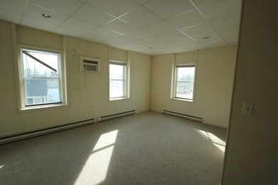 18 E Central St unit 4, Franklin, MA 02038 - photo 2
