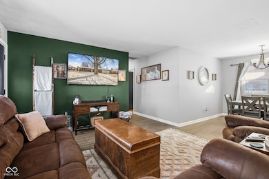 12231 Dunbar Cir N, Indianapolis, IN 46229 - photo 5