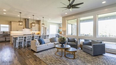 10109 Hidden Valley Dr, Johnston, IA 50131 - photo 4