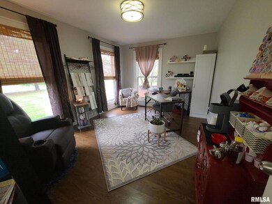 1401 Willow Branch Rd, Jacksonville, IL 62650 - photo 7