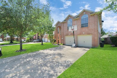 17607 Quiet Dawn Ct, Houston, TX 77095 - photo 2