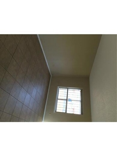 10554 Kinross Ave unit b, El Paso, TX 79925 - photo 3