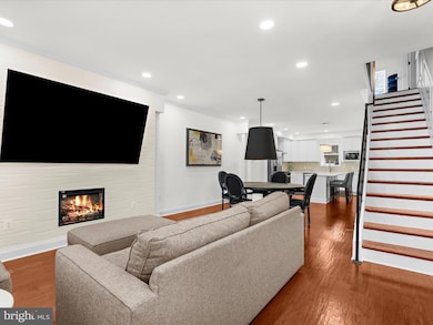 505 W Mosher St, Baltimore, MD 21217 - photo 2