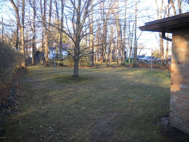 529 Forrest St, Wayland, MI 49348 - photo 2