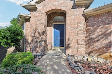 1075 Port Sullivan Dr, Little Elm, TX 75068 - photo 3