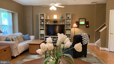 817 Oyster Ct, Odenton, MD 21113 - photo 4