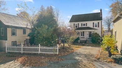 21 Edwards St, Southbridge, MA 01550 - photo 2