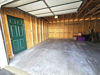 78 Kingsbury Cir unit 41, Derby, VT 05829 - photo 6