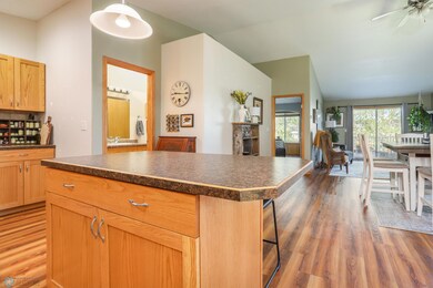Kitchen (view 4)