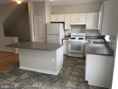 21810 Jarvis Square, Ashburn, VA 20147 - photo 2