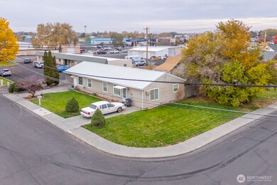 Great location with super close proximity to all you or your tenants could need!