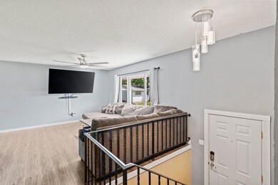 4_2319 windmill ct-04