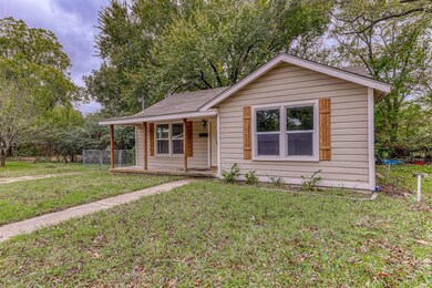 213 W 1st St, Weatherford, TX 76086 - photo 3