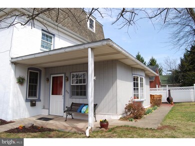 223 N Penn St, Spring City, PA 19475 - photo 3