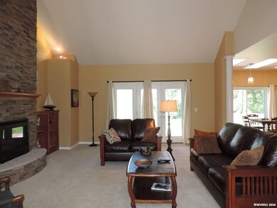 910 7th St, Lyons, OR 97358 - photo 4