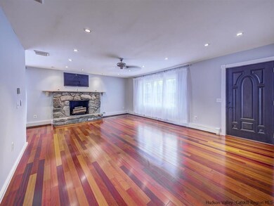 15 Maggies Way unit 1, Poughkeepsie, NY 12601 - photo 4