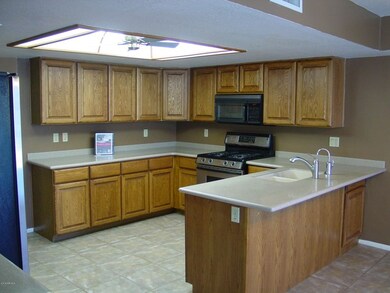 Becker Ln 4142 Kitchen (35)
